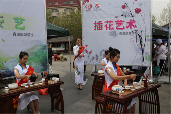 2018国庆节旅游收入_2016青岛旅游收入(3)